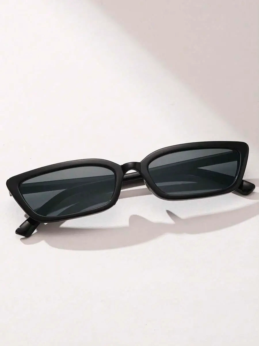Óculos-De-Sol-Preto-Gatinho-05