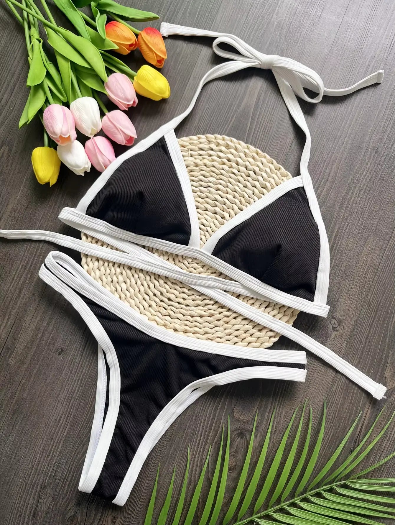 Biquíni-Cortininha-Preto-e-Branco-Maya-01