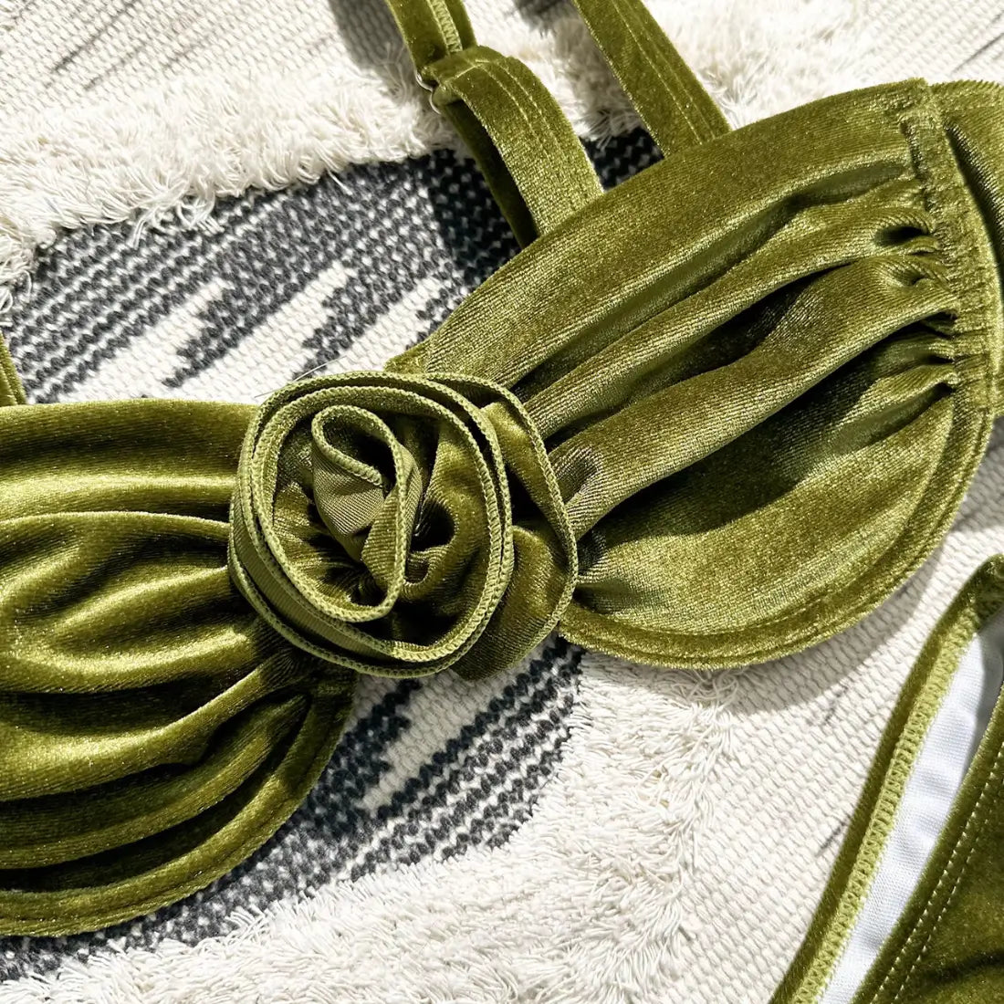 Biquíni-Meia-Taça-Green-Velvet-02