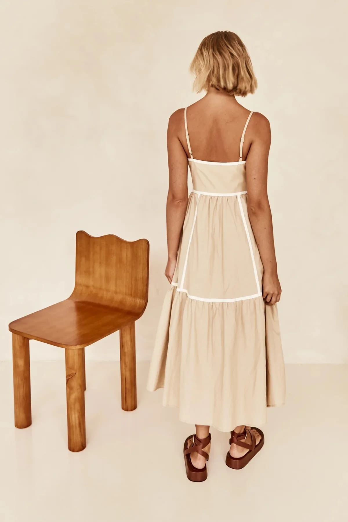 vestido-midi-bege-itacare-02