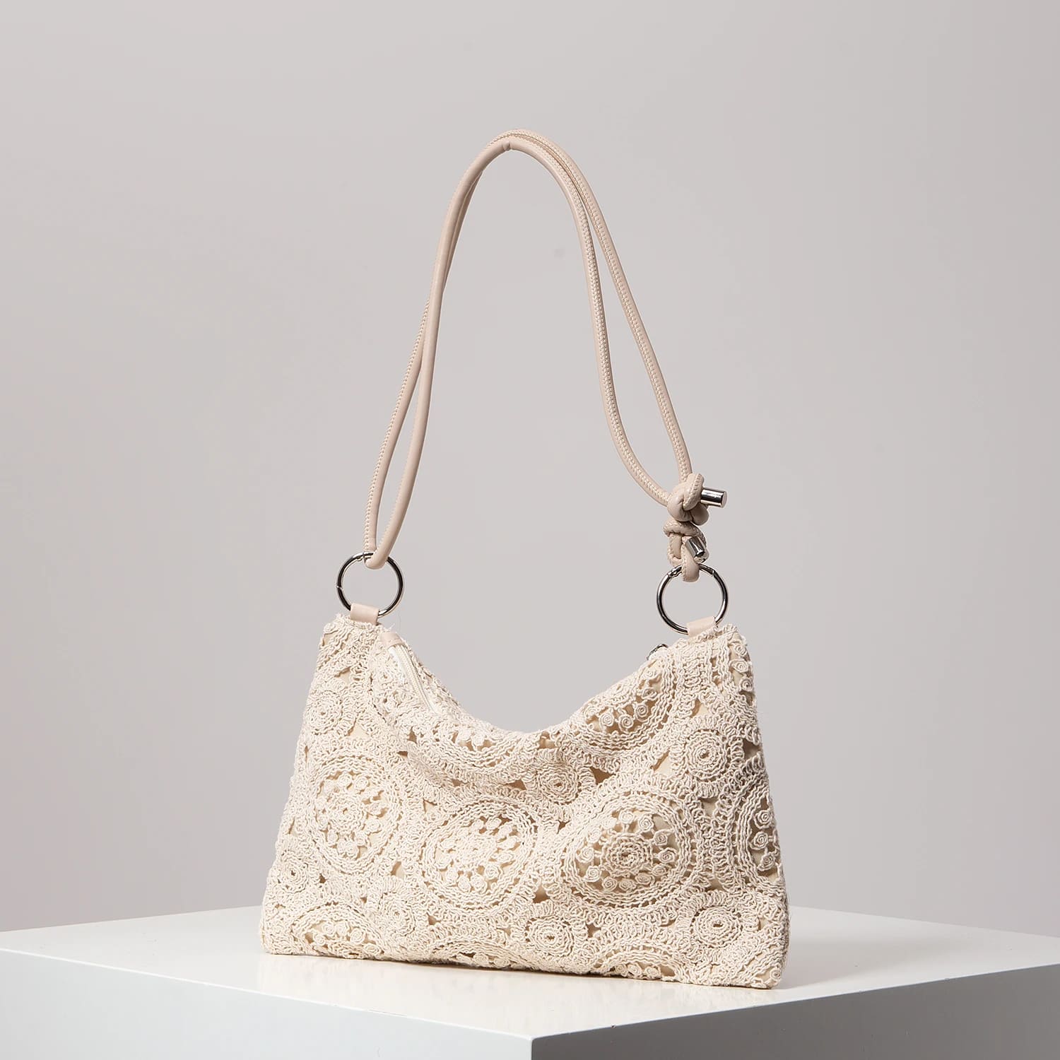 Bolsa_de_Praia_Branca_El_Nido_01